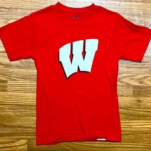 Wisconsin Badgers Russell Athletics Adult Small t-shirt
